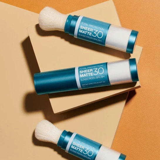 COLORESCIENCE – PROTECTOR SOLAR EN POLVO CON BROCHA, ACABADO MATE FPS 30